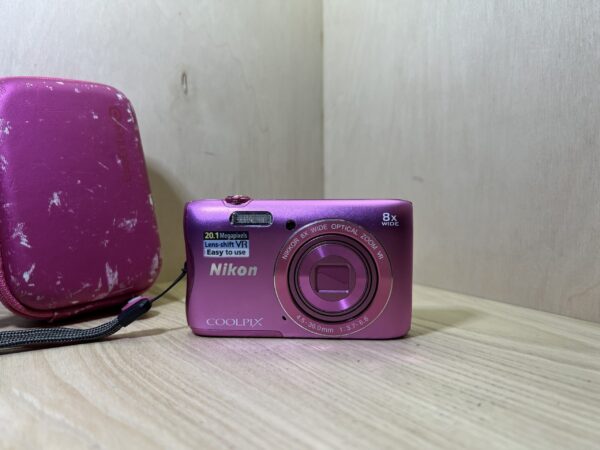 Nikon coolpix S3700
