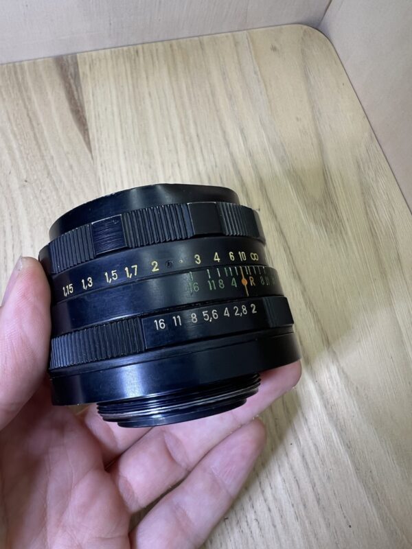 Zenit EM Olympic + Helios-44M 58mm f/2 — Monture M42