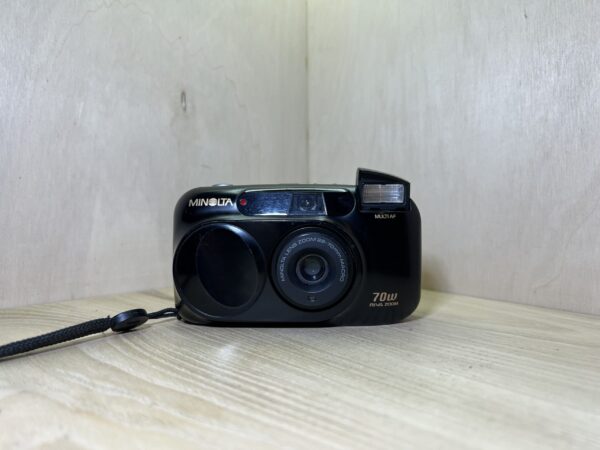 Minolta Riva Zoom 70W