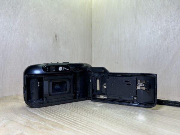 Minolta Riva Zoom 70W
