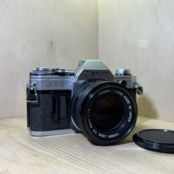 Canon AE-1 + objectif Canon FD 50mm f/1.4 – Monture FD - Argent
