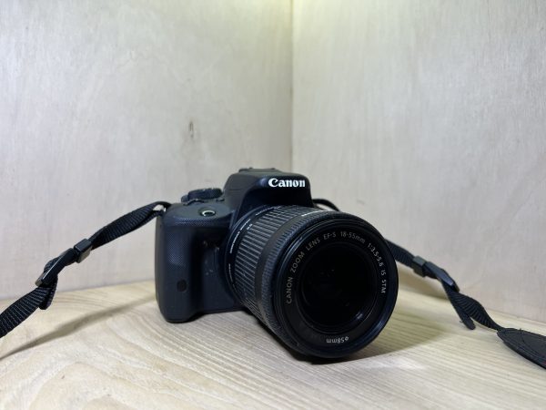 Canon EOS 100D + objectif 18-55mm IS STM - Noir