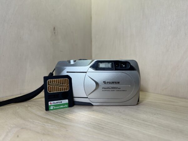 Fujifilm FinePix 1400 Zoom - Argent