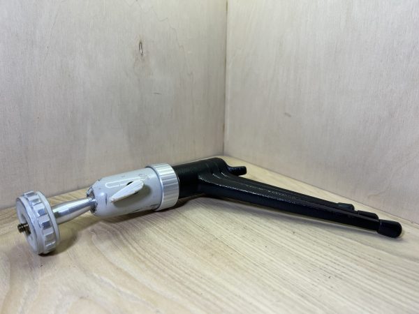 Trépied de table Luhof – métal noir avec tête orientable - Argent