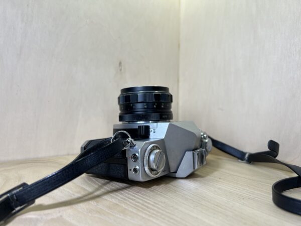 Ricoh Singlex TLS avec objectif Auto Rikenon 55mm f/2.8