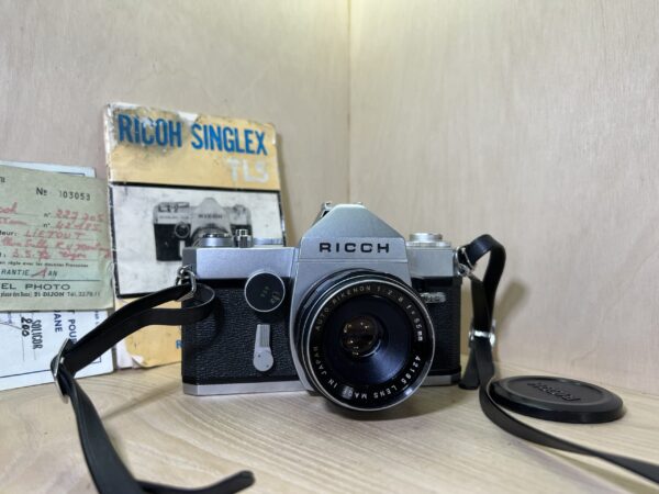 Ricoh Singlex TLS avec objectif Auto Rikenon 55mm f/2.8