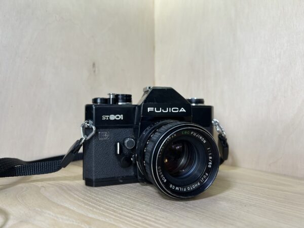 Fujica ST801 + Fujinon EBC 55mm f/1.8