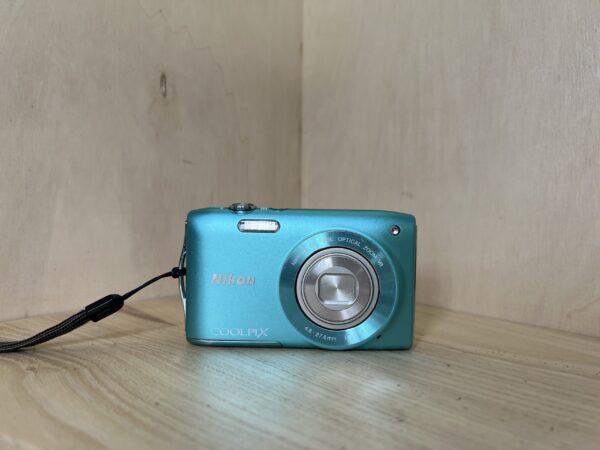 Nikon Coolpix S3300