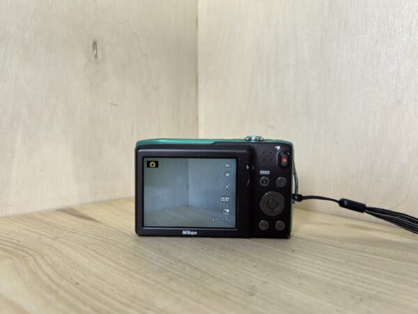 Nikon Coolpix S3300