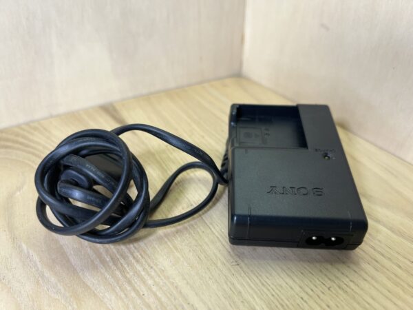 Sony Cyber-shot DSC-H10 (8.1 MP, Zoom 10x, Écran rayé)
