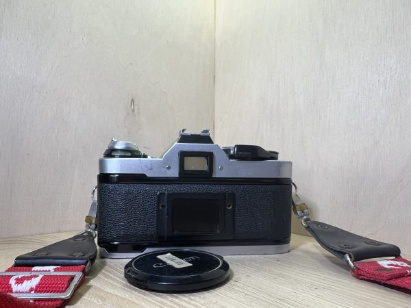 Canon AE-1 Program + Canon FD 50mm f/1.8 S.C. - Argent