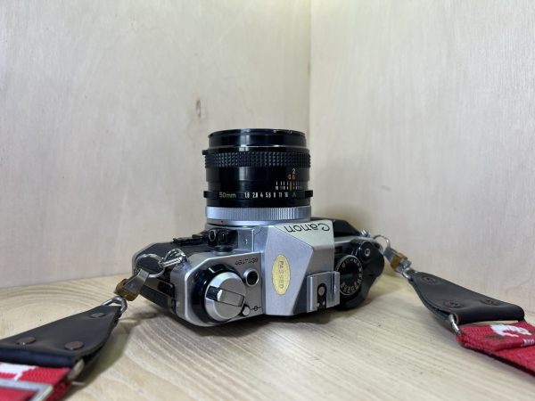 Canon AE-1 Program + Canon FD 50mm f/1.8 S.C. - Argent