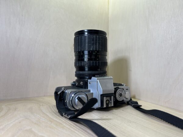 Minolta XG-M + objectif Sigma Zoom 28–80mm f/3.5–4.5