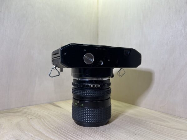Cosina CT-10 + objectif MC Cosinon-Z 35-70mm f/3.5-4.5 - Noir