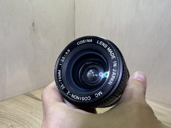 Cosina CT-10 + objectif MC Cosinon-Z 35-70mm f/3.5-4.5 - Noir