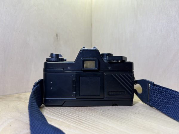 Praktica BCA + Prakticar 35–70mm f/3.5–4.8 - Noir