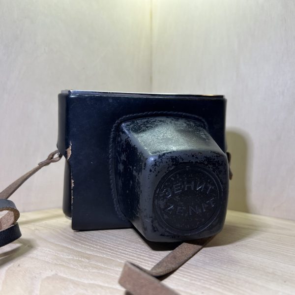 Housse rigide noire Zenith (cuir) pour reflex argentique - Noir