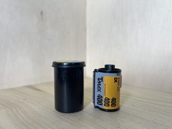 Pellicule Kodak TMAX 400 (24 poses) – Noir et blanc – Périmée