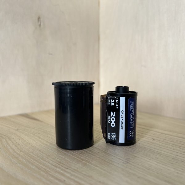 Pellicule couleur périmée FG Plus 200 ISO – rare version 28 poses