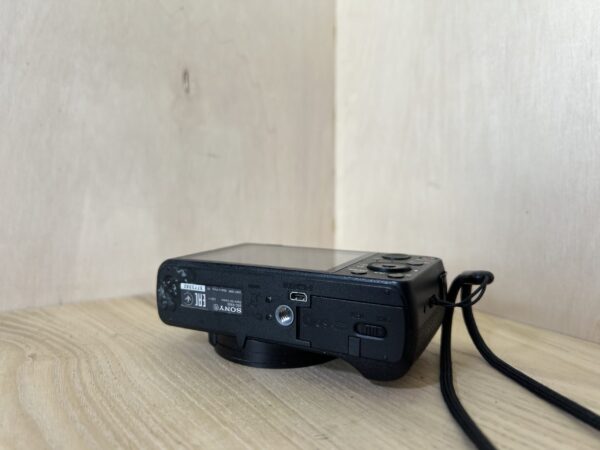 Sony Cyber-shot DSC-HX60