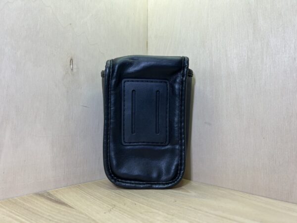 Housse Konica souple noire et rouge – pour compact argentique - Noir