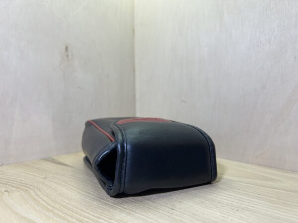 Housse Konica souple noire et rouge – pour compact argentique - Noir