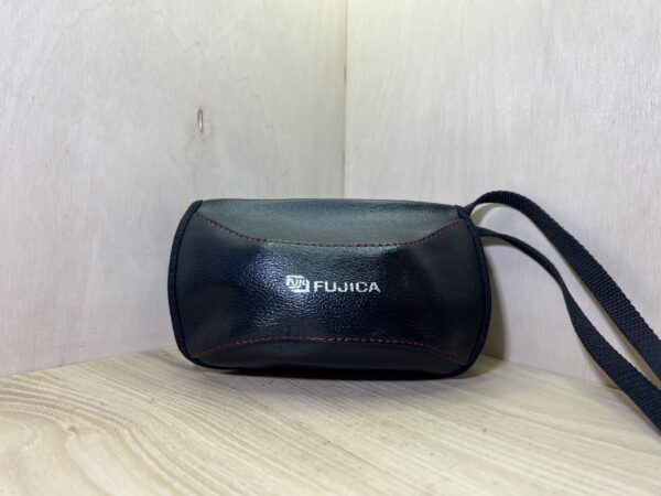 img_3691 Sacoche souple Fujica pour appareil photo argentique compact - Noir