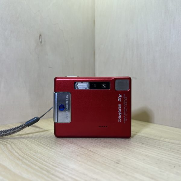 Konica Minolta DiMAGE Xg - Rouge
