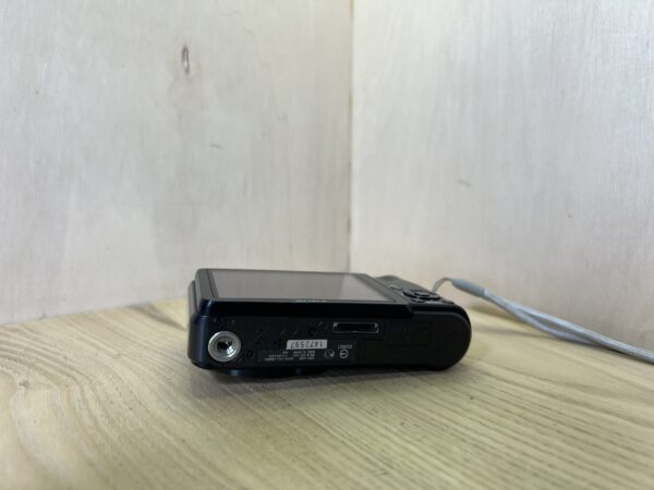 Sony Cyber-shot DSC-H55