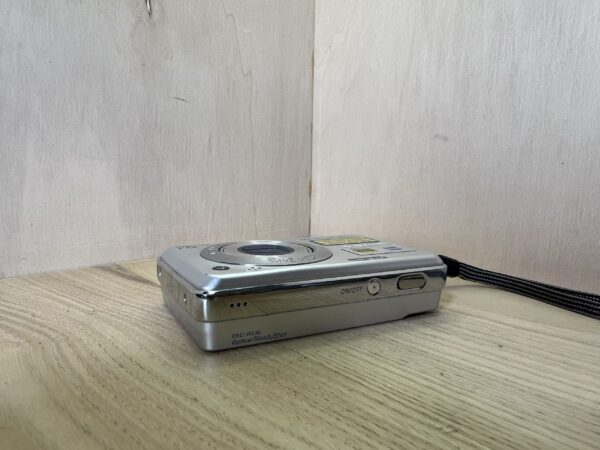 Sony Cyber-shot DSC-W230