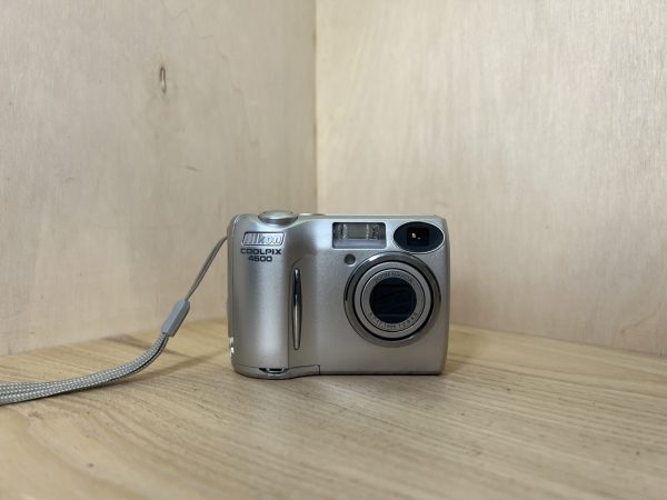 Nikon Coolpix 4600 - Gris