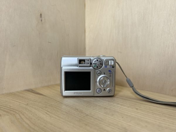 Nikon Coolpix 4600 - Gris
