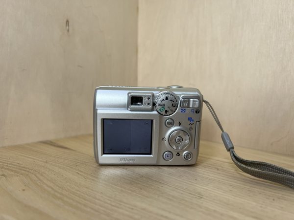 Nikon Coolpix 4600 - Gris