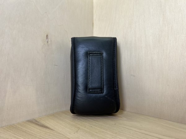 Housse Yashica noire souple pour compact argentique