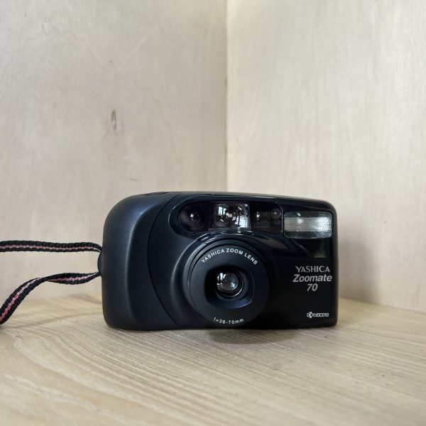 Yashica Zoomate 70 - Noir