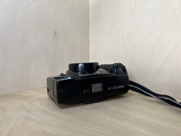 Minolta Zoom 90 AF – Compact argentique autofocus avec zoom motorisé