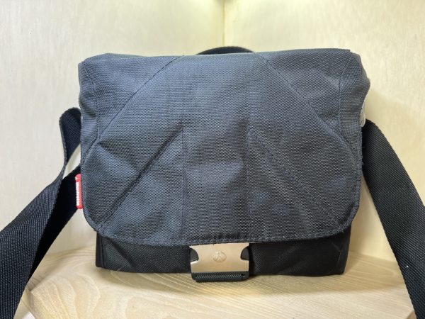 Sacoche Manfrotto noire pour reflex ou hybride