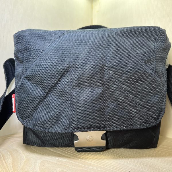 Sacoche Manfrotto noire pour reflex ou hybride