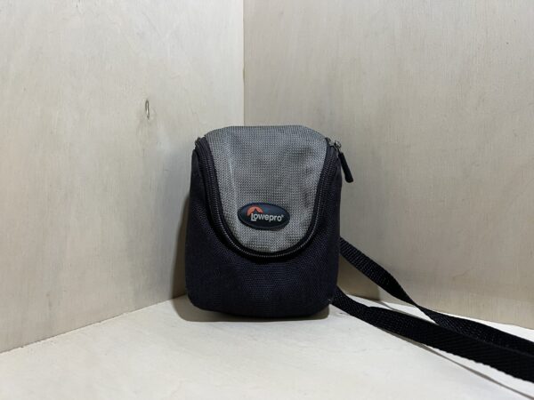 img_4480 Sacoche Lowepro compacte – idéale pour appareil photo numérique compact - Gris