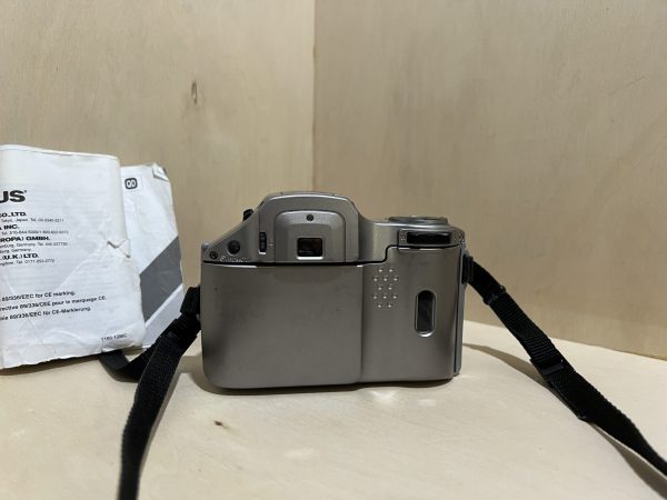Olympus IS-200 – Appareil photo argentique autofocus avec zoom intégré - Gris