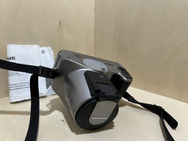 Olympus IS-200 – Appareil photo argentique autofocus avec zoom intégré - Gris