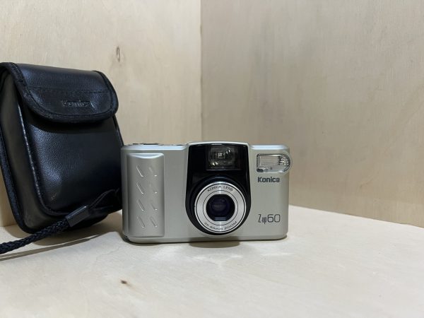 Konica Z-up 60 – Compact argentique avec zoom 35-60mm - Gris