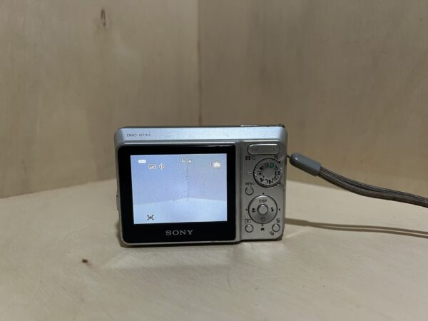 Sony Cyber-shot DSC-S730 – Compact numérique 7,2 Mpx - Argent