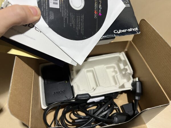 Sony Cyber-shot DSC-HX5V – 10,2 MP – Zoom optique 10x – Vidéo Full HD - Doré