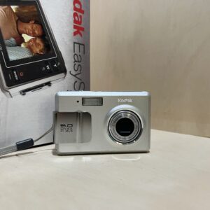 Kodak EasyShare LS755 – Compact numérique 5 MP avec station d’accueil – Argent