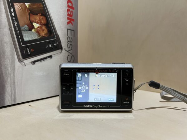 Kodak EasyShare LS755 – Compact numérique 5 MP avec station d’accueil - Argent