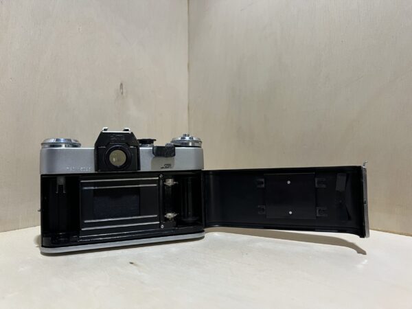 Zenit-E avec objectif Helios 44-2 58mm f/2 – Appareil photo argentique 24x36 - Argent