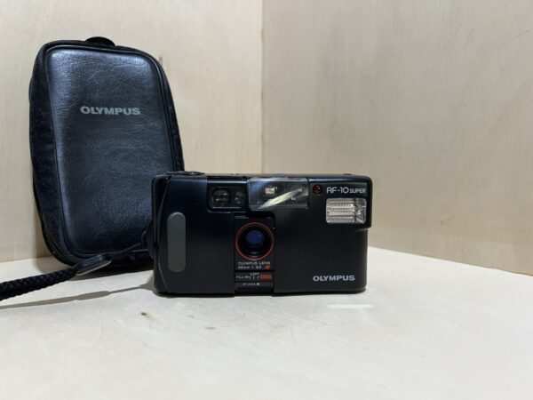 Olympus AF-10 Super – Appareil photo argentique compact autofocus avec flash intégré - Noir