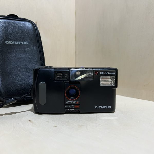 Olympus AF-10 Super – Appareil photo argentique compact autofocus avec flash intégré - Noir