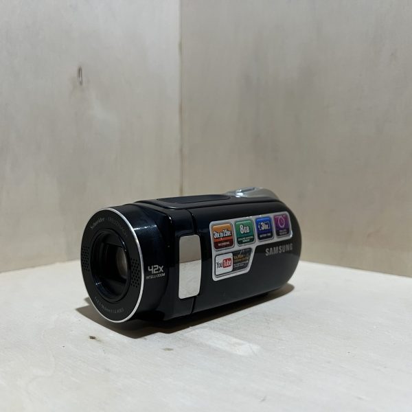 Caméscope Samsung SMX-F34 — 42x Intelli-Zoom, 8 Go de mémoire intégrée - Noir